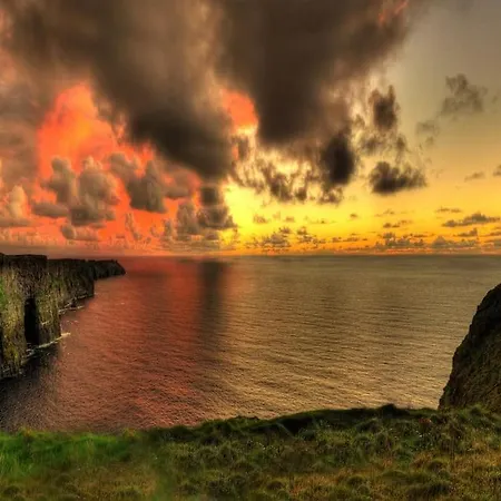 Luxury Wild Atlantic Way شاليه